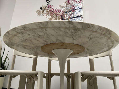 Table ronde Florence Knoll, plateau marbre et piétement tulipe, circa 1960, Eero Saarinen, vue 18