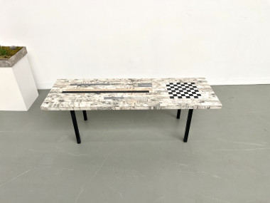 Table basse DLG Guy Resse en marqueterie de marbre, vue 3