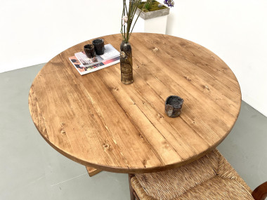 Table en pin ronde "Les Arcs - 1970", vue 6