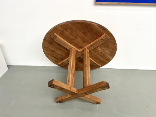 Table en pin ronde "Les Arcs - 1970", vue 15