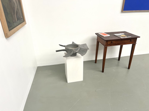 Vase hélicoïdal des années 50 en fonte d'alu, vue 3
