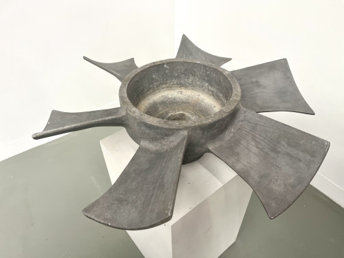 Vase hélicoïdal des années 50 en fonte d'alu, vue 9