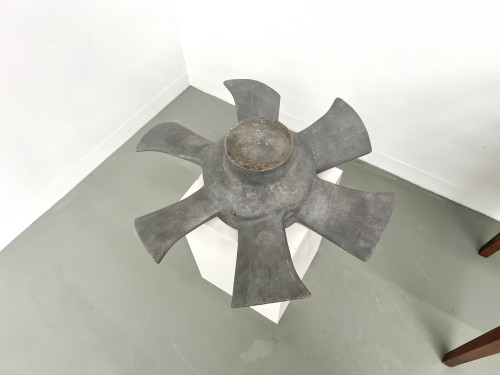Vase hélicoïdal des années 50 en fonte d'alu, vue 12