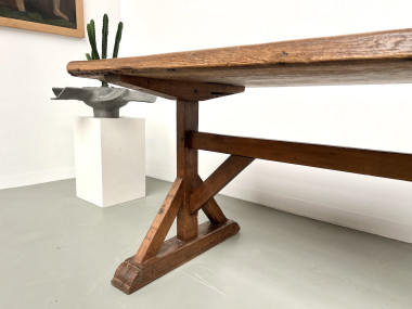 Table brutaliste en chêne du XIXème, vue 4