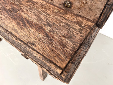 Petit banc brutaliste en chêne du XIXème, vue 14