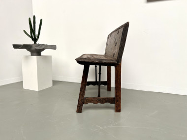 Petit banc brutaliste en chêne du XIXème, vue 15