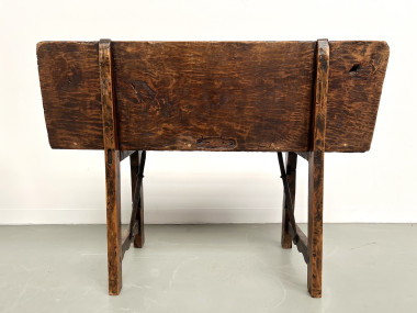 Petit banc brutaliste en chêne du XIXème, vue 20