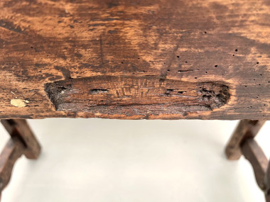 Petit banc brutaliste en chêne du XIXème, vue 21