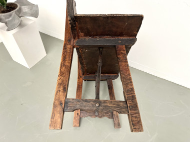 Petit banc brutaliste en chêne du XIXème, vue 24