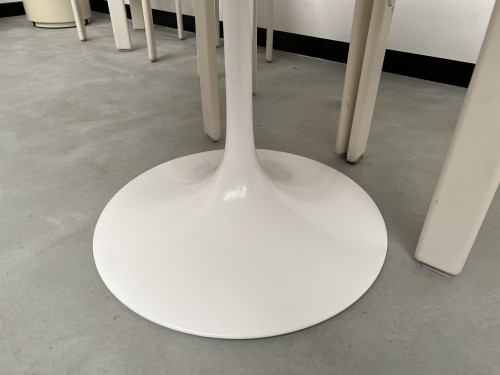 Table ronde Florence Knoll, plateau marbre et piétement tulipe, circa 1960, Eero Saarinen, vue 21