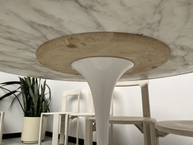 Table ronde Florence Knoll, plateau marbre et piétement tulipe, circa 1960, Eero Saarinen, vue 22