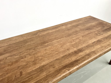 Table de ferme en chêne massif aux pieds fuseaux, vue 5