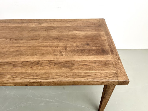 Table de ferme en chêne massif aux pieds fuseaux, vue 6