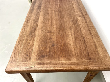 Table de ferme en chêne massif aux pieds fuseaux, vue 8