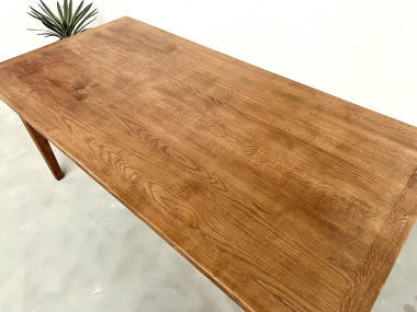 Table de ferme en chêne massif aux pieds fuseaux, vue 5