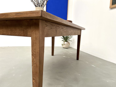 Table de ferme en chêne massif aux pieds fuseaux, vue 17