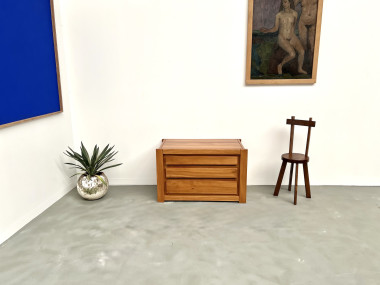Commode en orme massif, Maison Regain, Circa 1970, vue 2