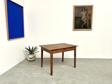 Bureau en merisier massif, aux pieds fuseaux, vue 17