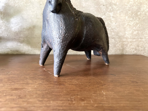 Sculpture en céramique émaillée noire signée Pouchain – Circa 1960, vue 6