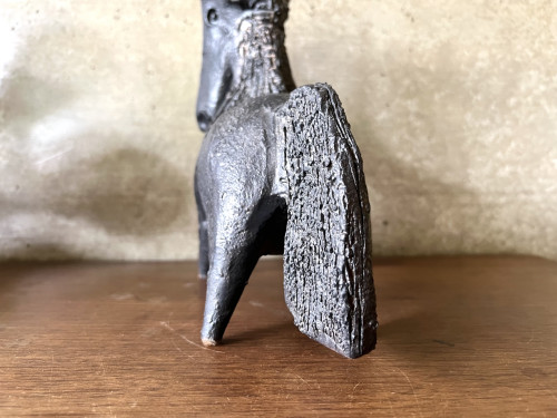 Sculpture en céramique émaillée noire signée Pouchain – Circa 1960, vue 14