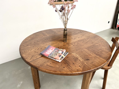Table ronde en chêne massif – Pièce unique, circa 1900, vue 25