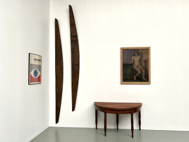 Table demi-lune en noyer massif, circa 1900, vue 2