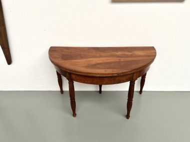 Table demi-lune en noyer massif, circa 1900, vue 4