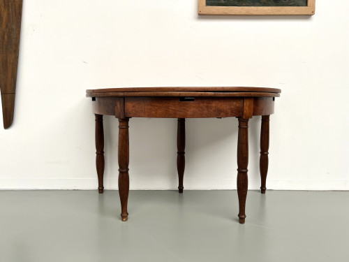 Table demi-lune en noyer massif, circa 1900, vue 5