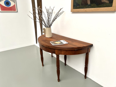 Table demi-lune en noyer massif, circa 1900, vue 12