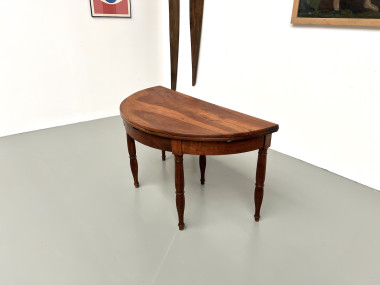Table demi-lune en noyer massif, circa 1900, vue 13
