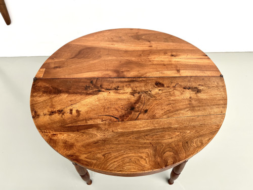 Table demi-lune en noyer massif, circa 1900, vue 19