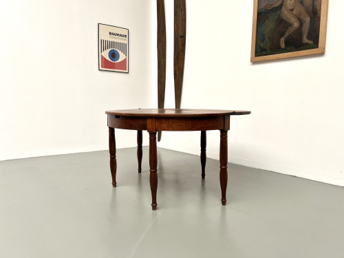 Table demi-lune en noyer massif, circa 1900, vue 23