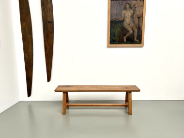 Petit banc en noyer, années 70, vue 2