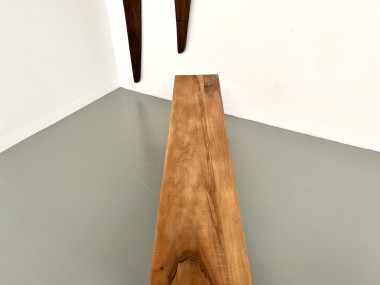 Petit banc en noyer, années 70, vue 15