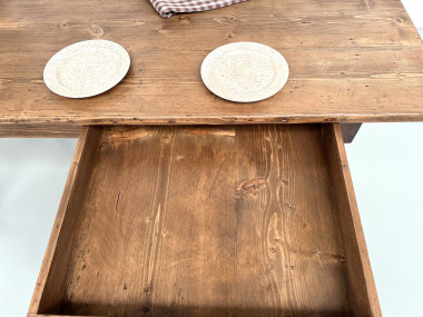 Petite table de ferme en pin aux pieds tournés, vue 16