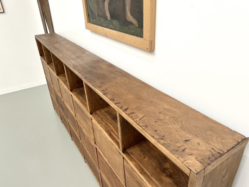 Meuble de métier ancien à 24 casiers, vue 7
