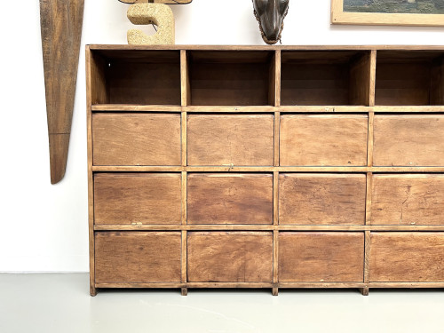 Meuble de métier ancien à 24 casiers, vue 30