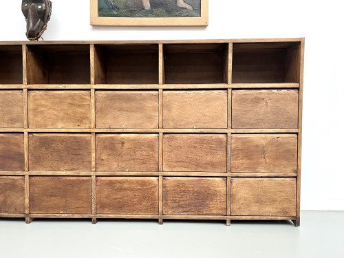 Meuble de métier ancien à 24 casiers, vue 31