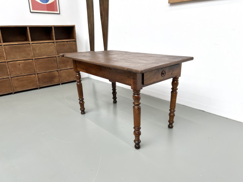 Petite table ancienne en noyer, 1890, vue 4