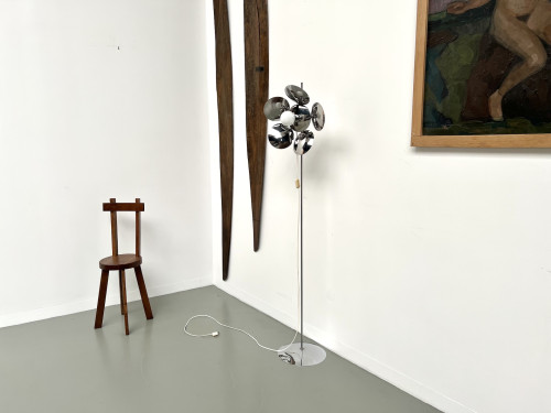 Lampadaire moderniste en métal chromé, vue 7