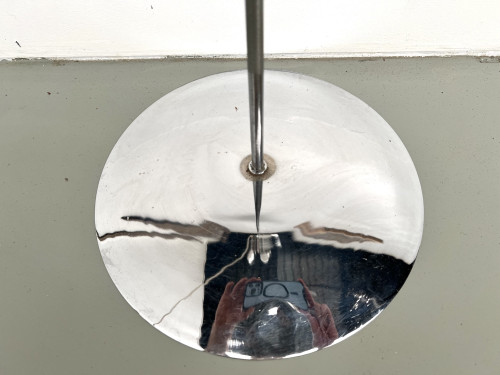 Lampadaire moderniste en métal chromé, vue 11