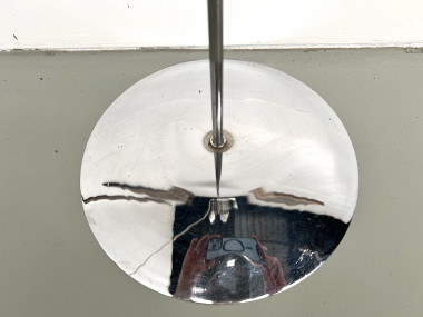 Lampadaire moderniste en métal chromé, vue 11
