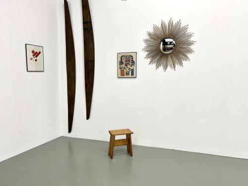 Tabouret en pin massif, DLG Charlotte Perriand, vue 1