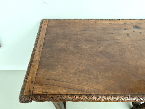 Petite table à écrire en chêne sculpté, XIXe siècle, vue 8