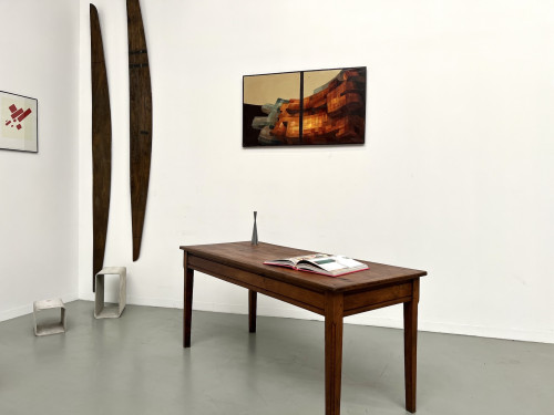 Petite table en chêne et merisier, 1950, vue 1