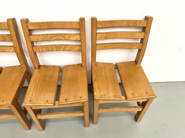 Série de 6 chaises en orme "Les Arcs", vue 11