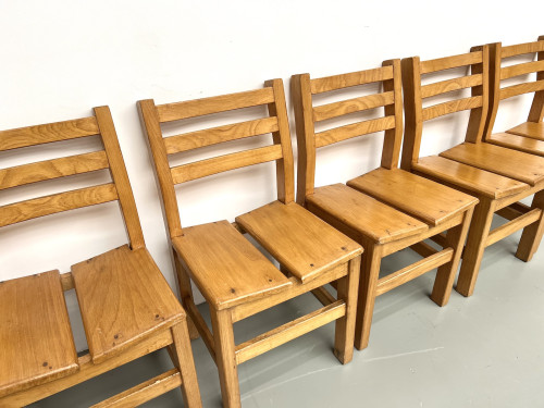 Série de 6 chaises en orme "Les Arcs", vue 12