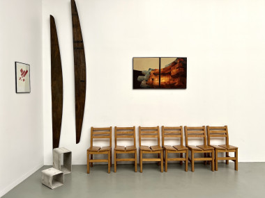 Série de 6 chaises en orme "Les Arcs", vue 1