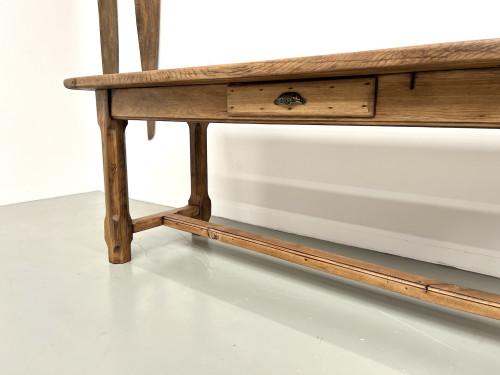 Table de ferme XIXe siècle en chêne et noyer, vue 7