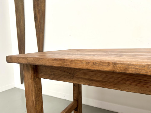 Table moderniste en pin massif – Années 70, vue 22